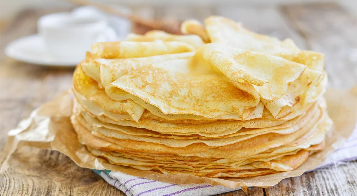 американские блинчики панкейки. сладкие оладьи. американские блинчики панкейки. панкейки на кефире. блинчики.