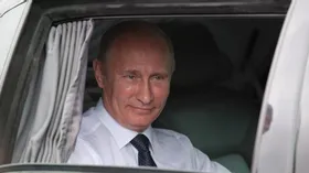 Владимир Путин рекламирует финский сыр