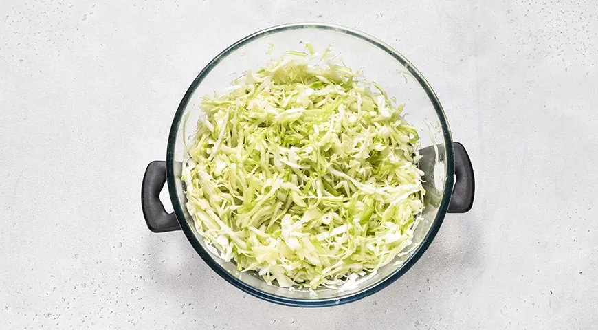 Салат из свежей капусты и моркови (как в столовой)