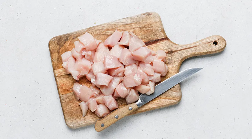 Макароны с курицей в сливочно-сырном соусе