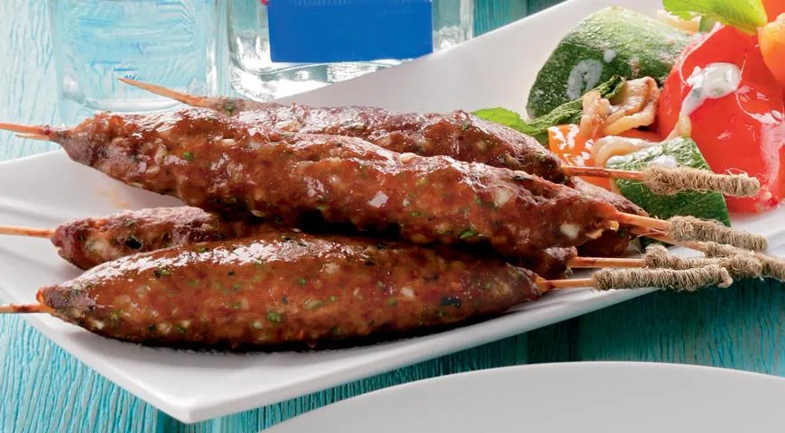 Люля-кебабы из баранины с зеленью