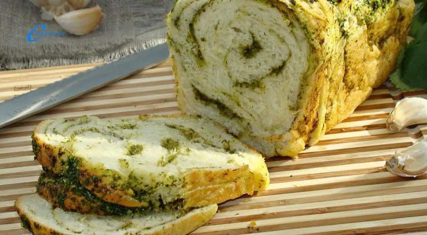 Готовим постный чесночный хлеб с зеленью