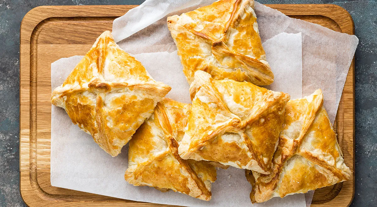 Слойки с луком