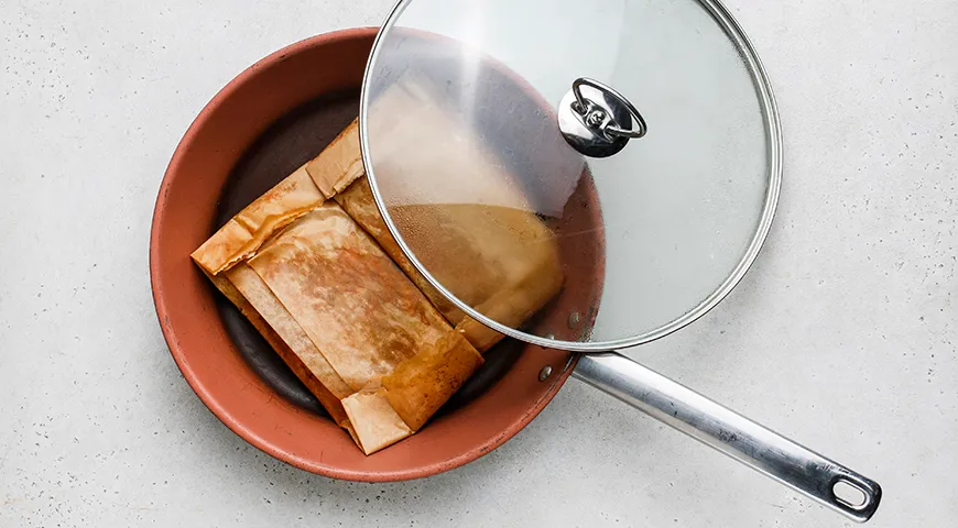 Куриное филе, жаренное в пергаменте