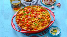 Рис по-испански с чоризо и нутом