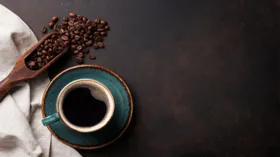 Почему нельзя пить кофе с утра, рассказывает сомнолог