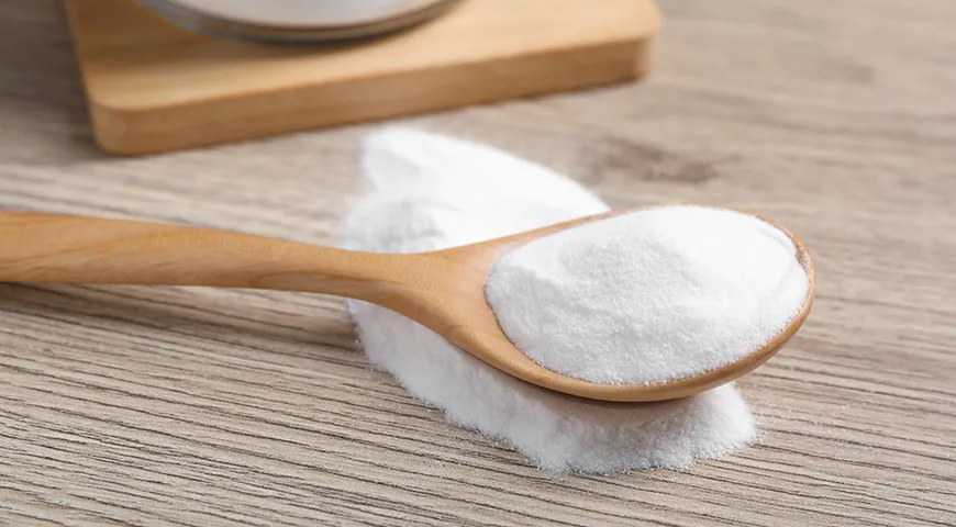 Сода разрыхляет тесто, делая выпечку пышной и мягкой