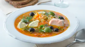 Классическая солянка из семги