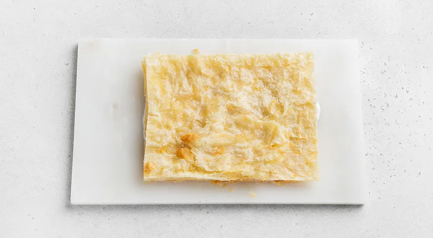 Закусочный торт Наполеон с курицей и грибами