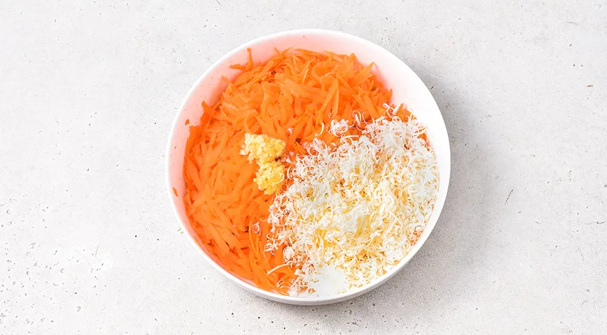 Салат из моркови и сыра
