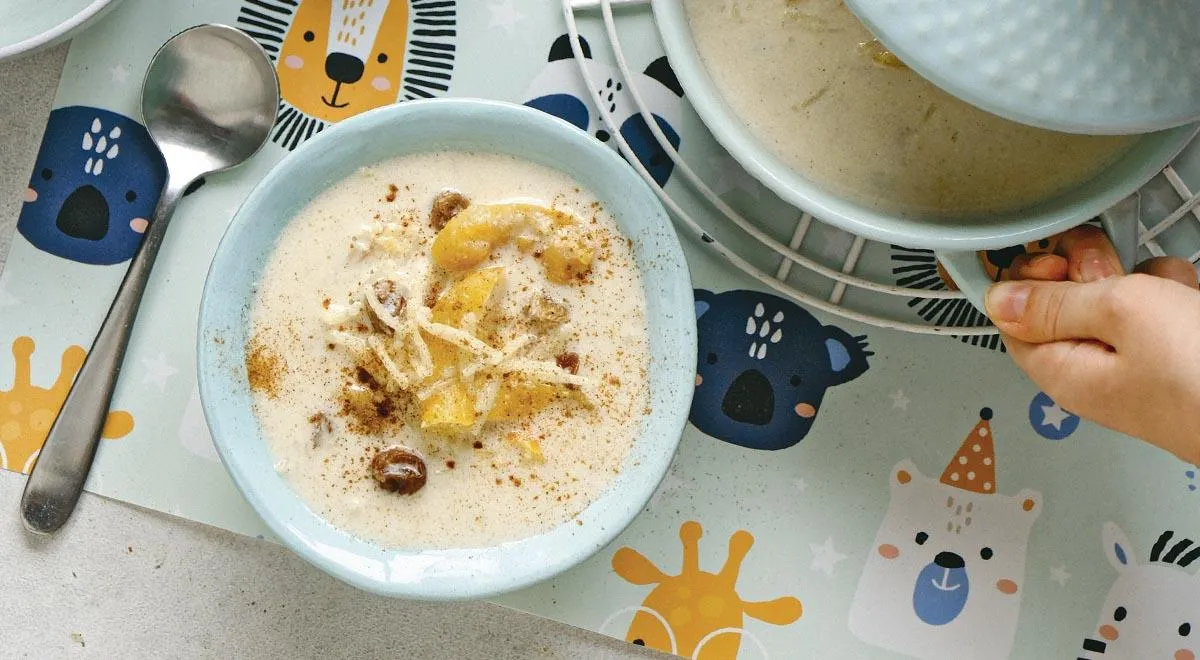 Молочная лапша с изюмом и курагой