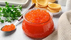 Икра кеты, горбуши, нерки, форели — в чем отличие и с чем лучше сочетается