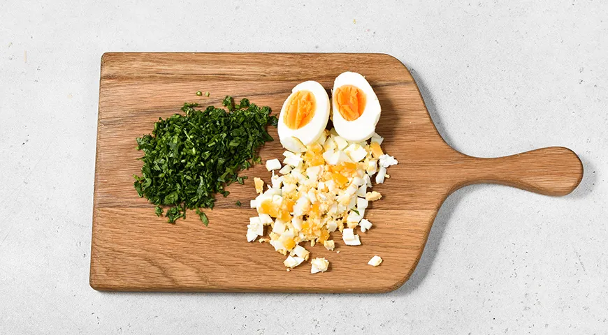 Салат-коктейль с ветчиной, огурцом и сыром