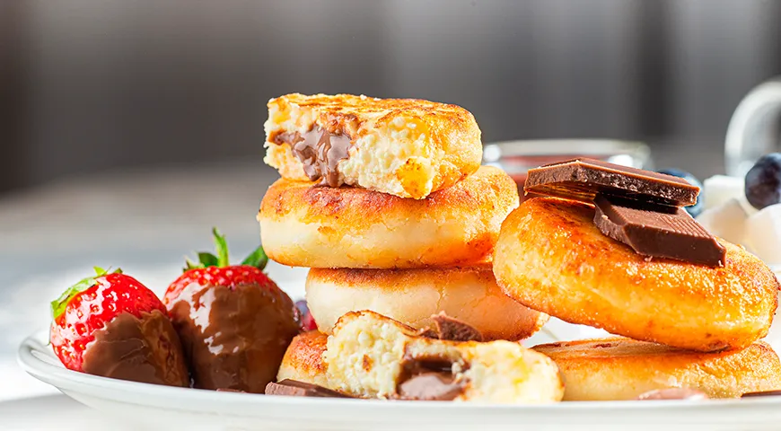 Творожный сырник сочетает высокое содержание легкоусвояемого белка и кальция