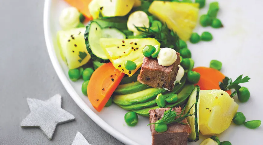 Оливье с авокадо и говяжьим языком