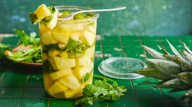 Ананас, маринованный в банке