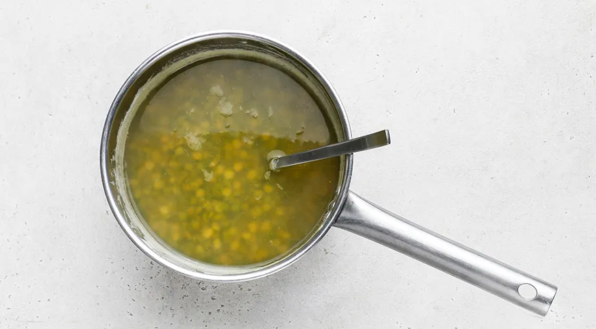 Гороховое пюре с колбасой