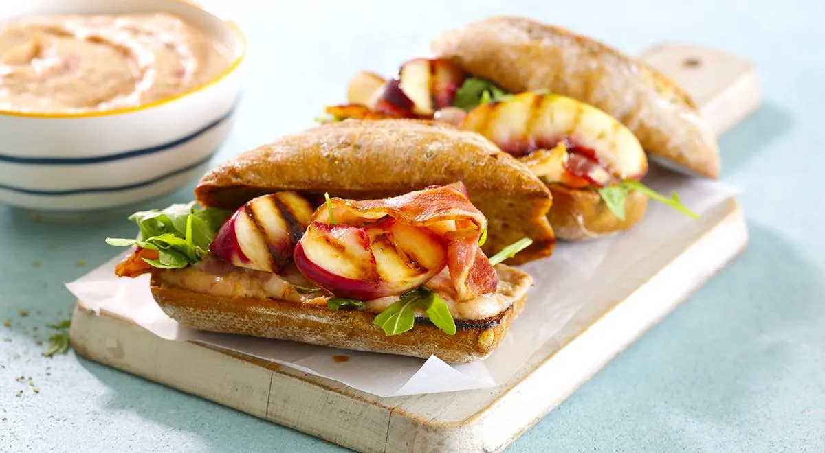 Рецепт чиабатты с нектаринами и беконом