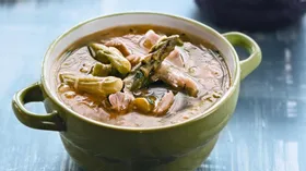 Суп из курицы с зеленой фасолью и спаржей
