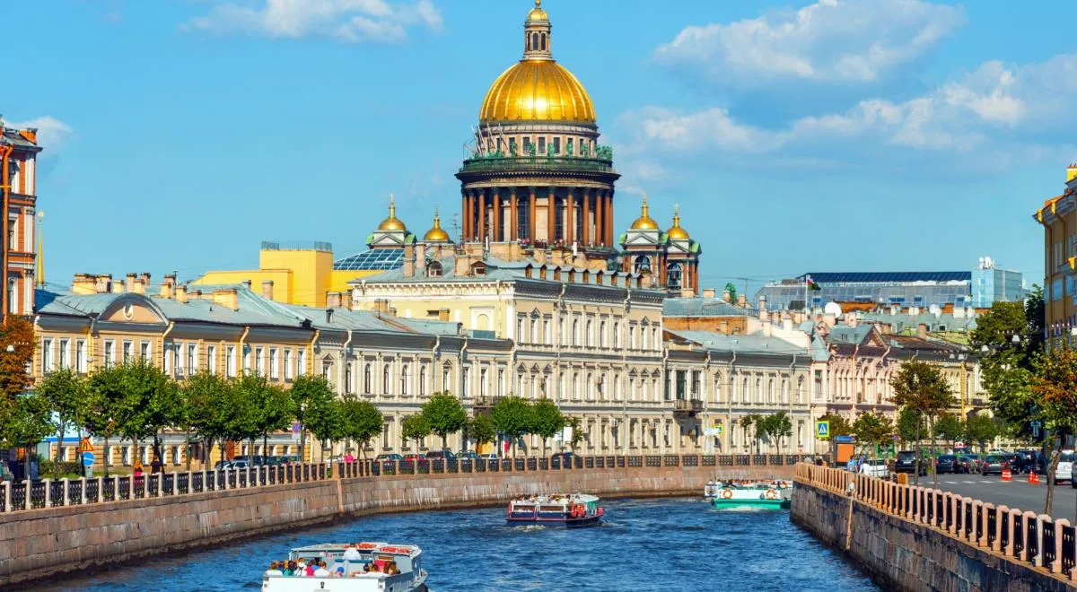 Куда поехать на выходные: в Санкт-Петербурге вас ждут пышки, корюшка и марципан