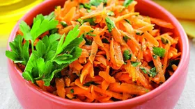 Рецепты с продукцией пчеловодства, морковью и салатом