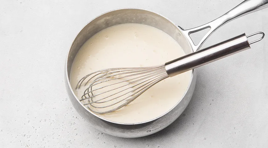 Каннеллони с фаршем под соусом бешамель