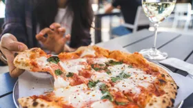 Гид по пицце: история, секреты, лайфхаки и настоящий неаполитанский рецепт