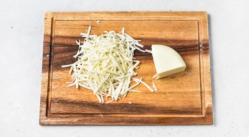 Осетинский пирог с курицей и сыром