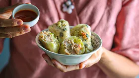 Азиатские голубцы с индейкой и креветками