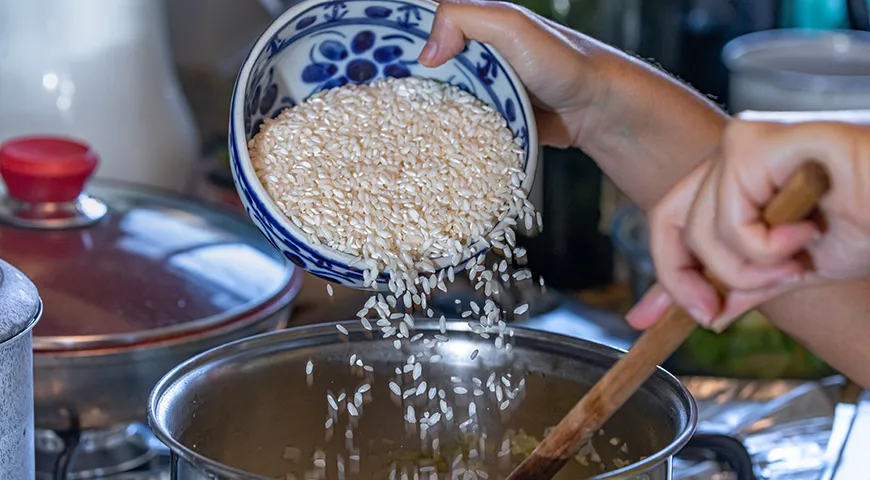 Рис можно варить откидным или выпарным способом