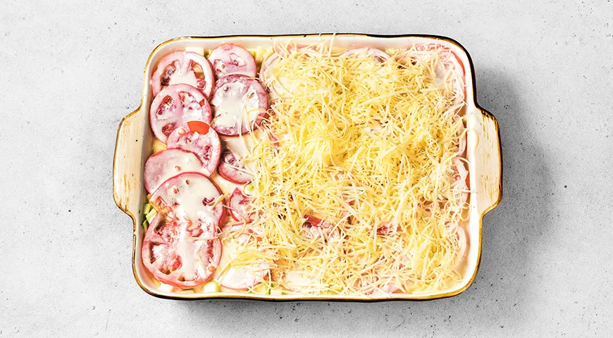 Запеканка с фаршем, картошкой и кабачками