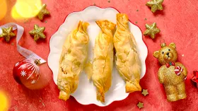 Хрустящие пирожки-конфеты из теста фило с курицей и брокколи