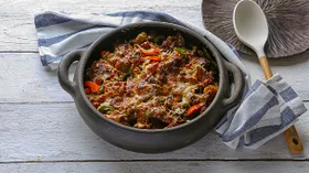 Жаркое из свинины с грибами и сыром