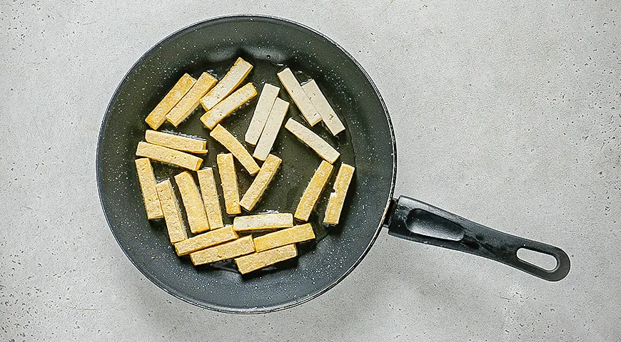 Кокосовый рис с хрустящим тофу