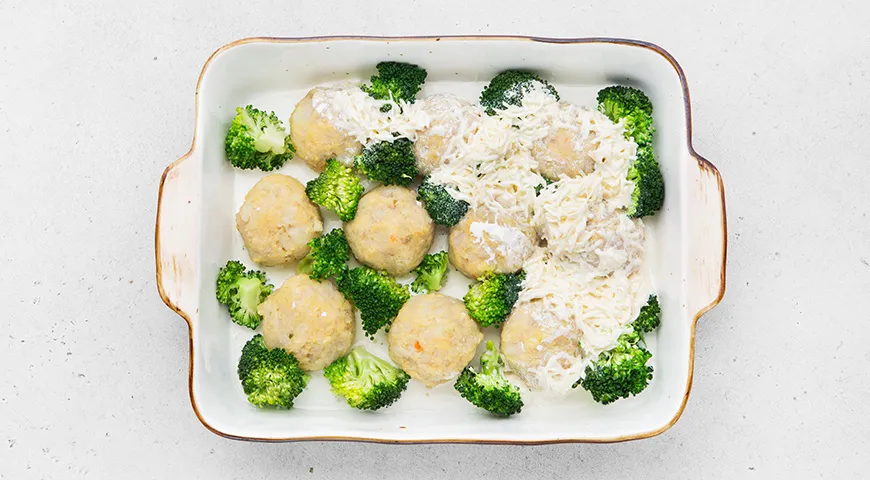 Рыбные тефтели в сливочном соусе