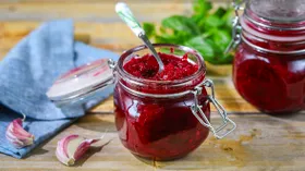 Аджика из свеклы