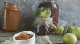 Яблочное пюре