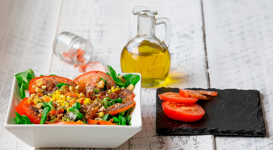 Овощной салат с гималайской солью