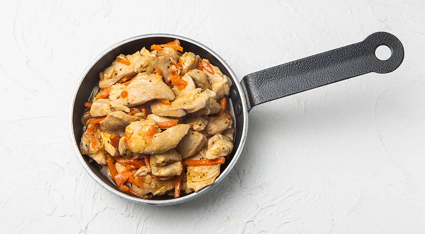 Поджарка из курицы на сковороде