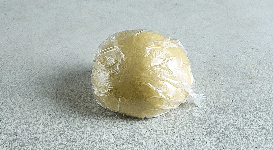 Пьядина с вареной колбасой и кабачком