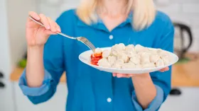 Почему стоит с осторожностью есть покупные и домашние пельмени: рассказала врач