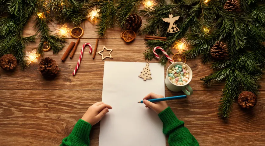 Многие дети перед Новым годом пишут письма Деду Морозу
