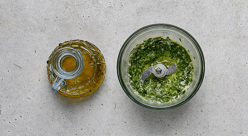 Баклажановые чипсы с кунжутным песто