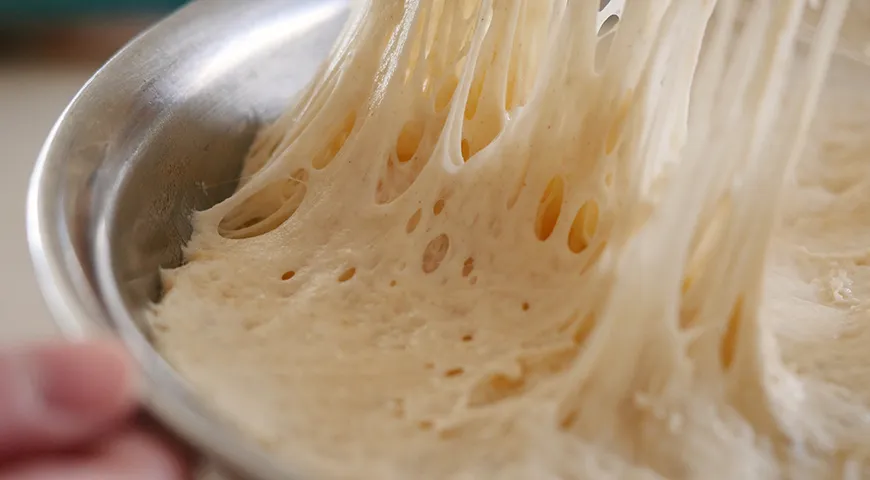 Помимо улучшения вкусоароматических характеристик хлеба опара способствует улучшению работы дрожжей, а значит и текстуры мякиша
