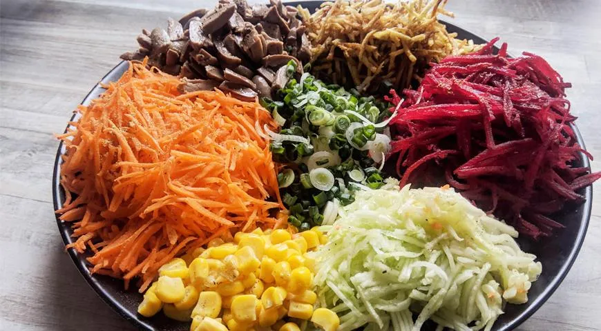 Салат «Козел в огороде» с ветчиной и овощами, рецепт с фото и видео — taimyr-expo.ru