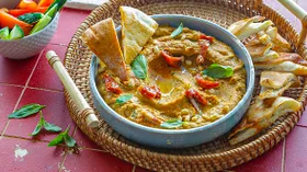 Хумус с вялеными томатами