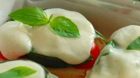 Рецепты на завтрак с соусами и мягкими сырами