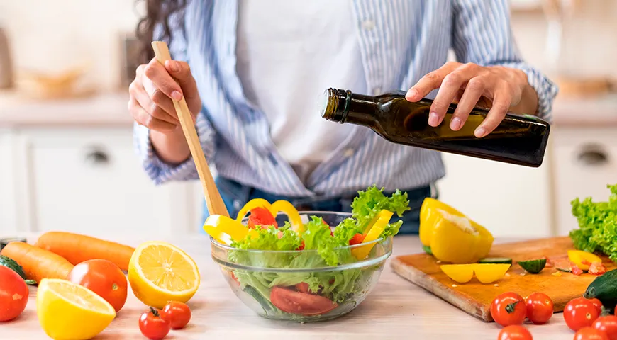  Натуральные фитоэстрогены гранатового масла мягко гармонизируют гормональный фон, облегчая симптомы ПМС и менопаузы