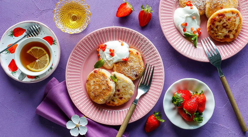 Сырники с клубникой
