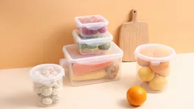 Эксперт предупредила: эти продукты опасно хранить в пластиковых контейнерах